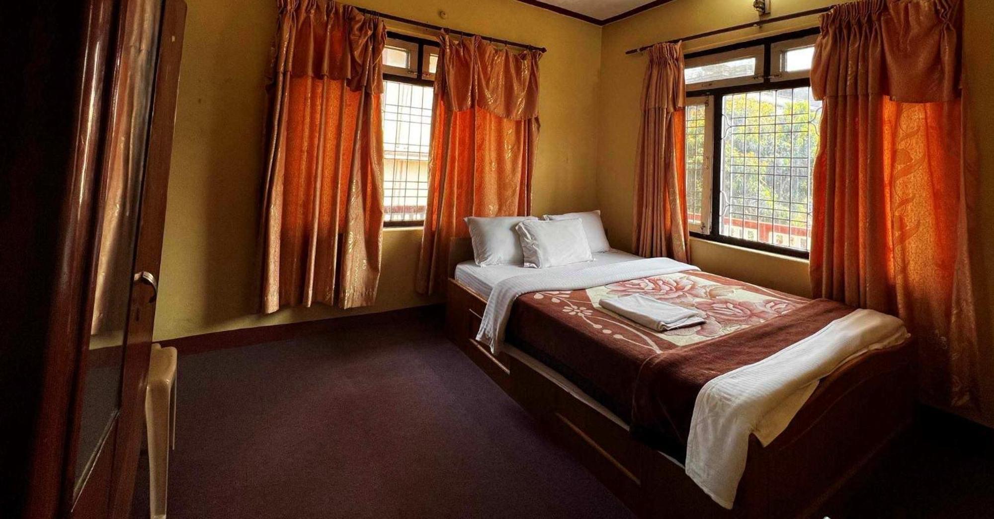 Geo Guest House Покхара Екстер'єр фото