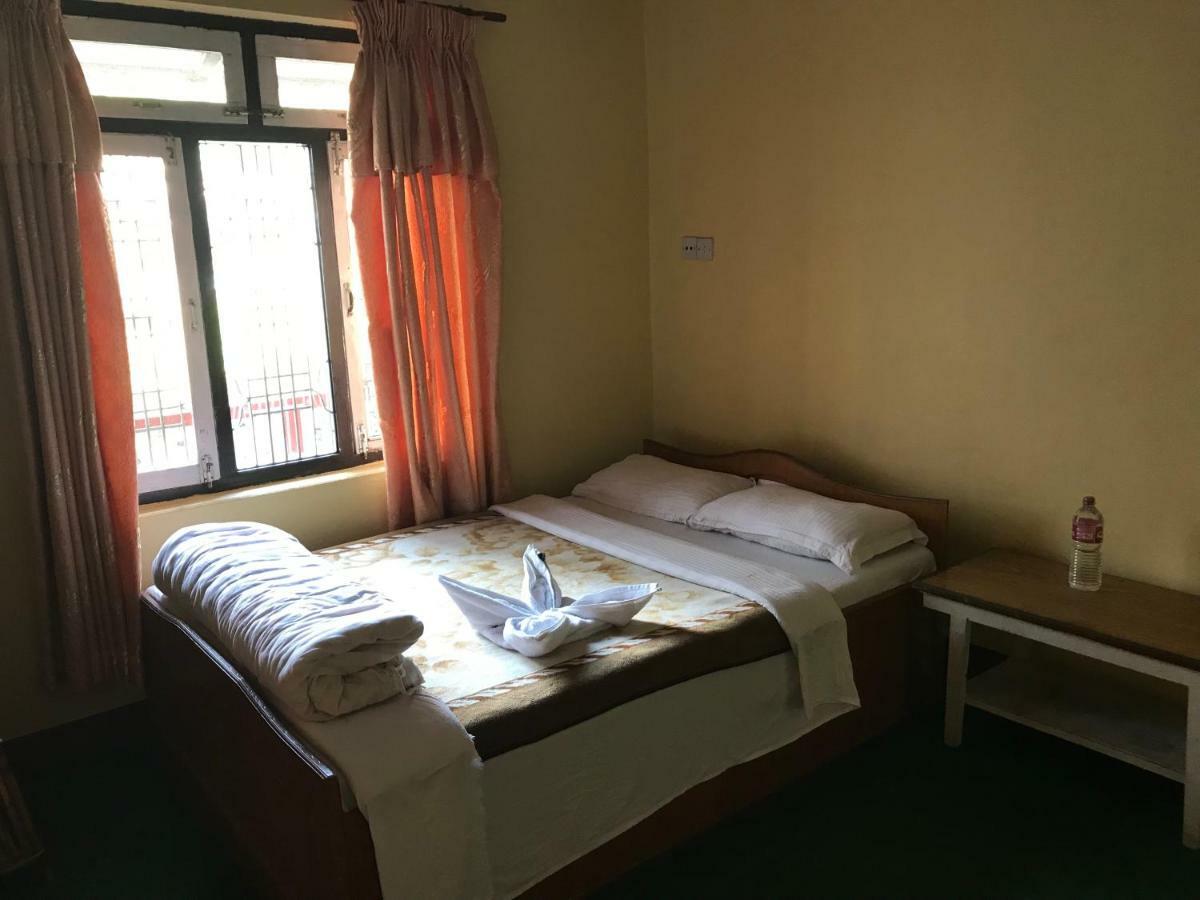 Geo Guest House Покхара Екстер'єр фото